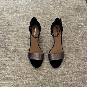 Tahari Shoes